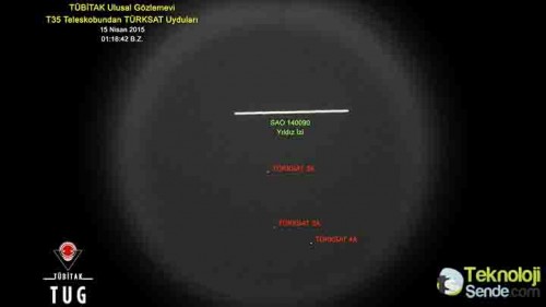 İlk kez medyaya yansıyan bu görüntüler 3 uydumuz aynı karede görüntülendi. Türksat 2A, Türksat 3A ve Türksat 4A uyduları TÜBİTAK Ulusal Gözlemevi'nden T35 teleskobu ile aynı fotoğraf karesinde görüntülendi.
